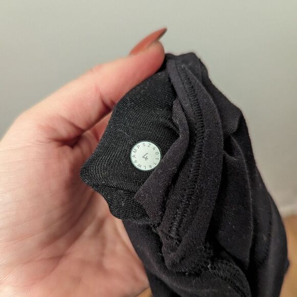 Lululemon x SoulCycle black blue skull logo Align high waisted crop 21" leggings - Picture 2 of 3